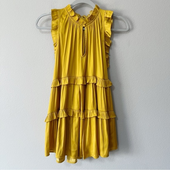By Anthropologie Tiered Sleeveless Satin Blouse Honey Mustard Gold Size Small - Picture 5 of 12